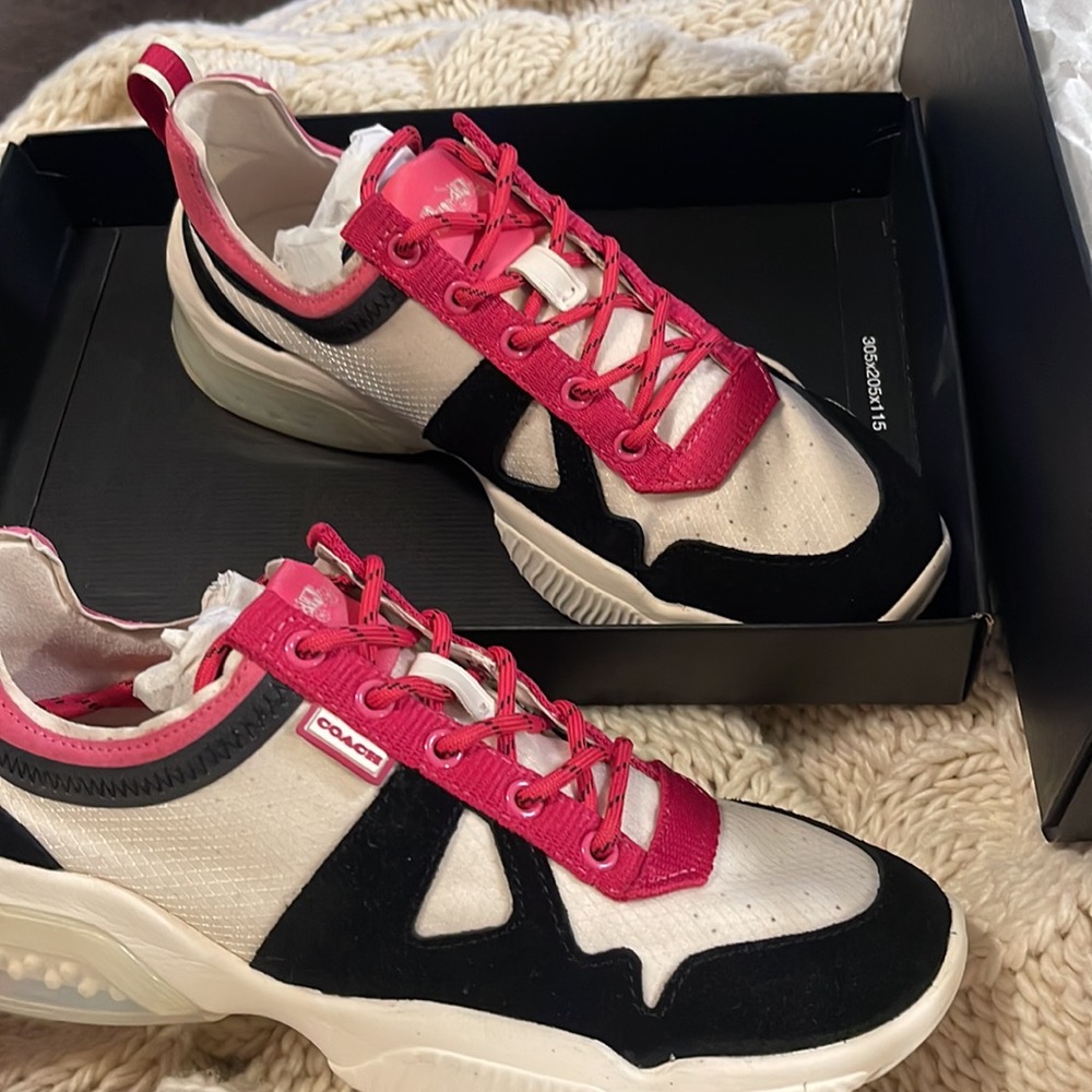 NWT COACH Citysole Runner Size 7